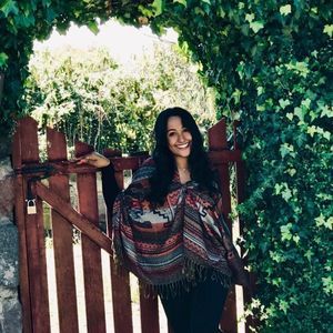 Meet your Posher, Risa